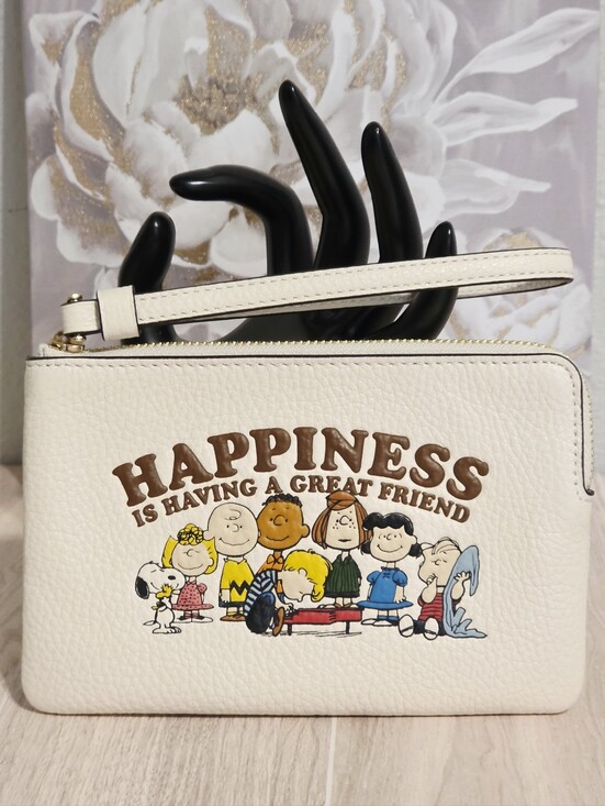 Coach Handbags - Coach X Peanuts Corner Zip Wristlet Happiness Snoopy & Friends CBP29